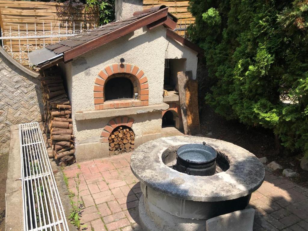 Brassoi Vendeghaz Hotel Miskolc Eksteriør billede